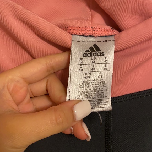 ADIDAS // cropped leggings 🌸 - Picture 4 of 4